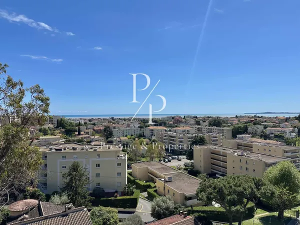 A vendre - Appartement 5 pièces vue mer - Cagnes -Sur-Mer - Val Fleuri 