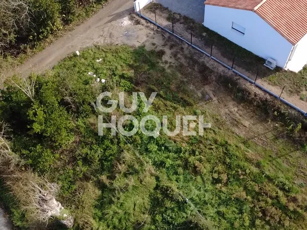 Terrain viabilisé à vendre Lot A : votre coin de paradis à Saint Jean de Monts ! 