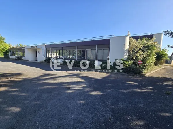 Terrain - A VENDRE - 1 305 m² non divisibles 