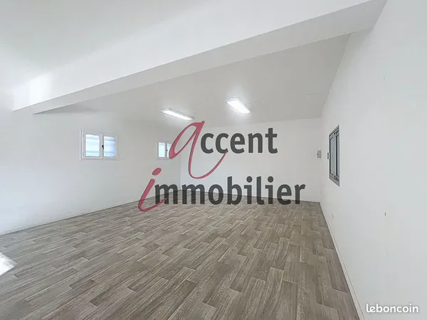 Bureaux 50 m² CABANNES 