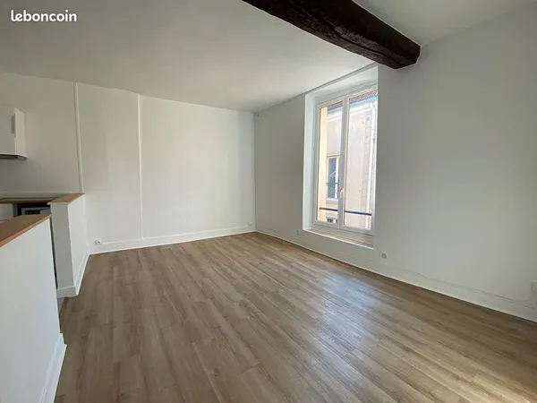 Studio 1 pièce 21 m² 