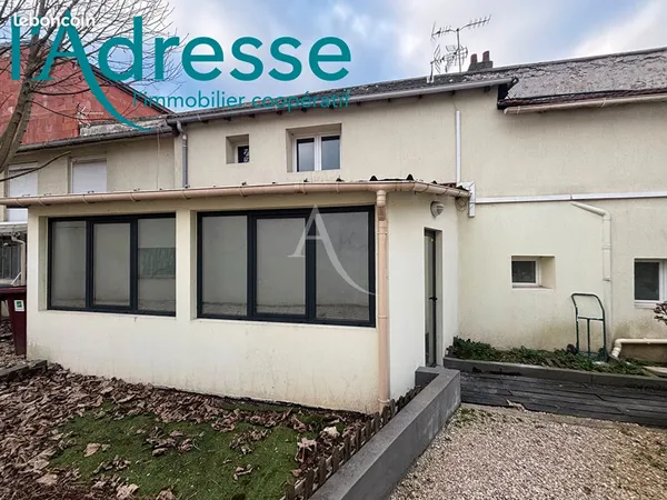 Studio 1 pièce 33 m² 