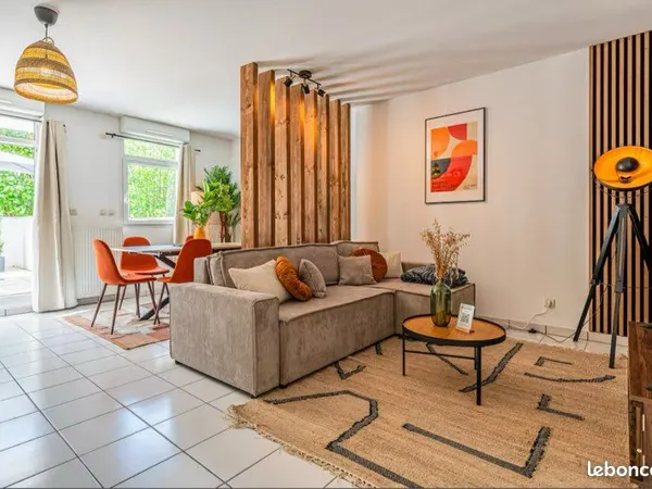 T3 de 66m2, terrasse, garage, cuisine équipée 