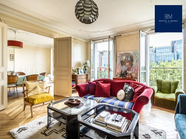 Appartement de 180m2 avec balcon situé à 100m de la Porte Ma 