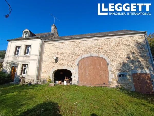 Charmante fermette de 2 chambres, dépendances, jardin/terrain (5763 m²), dans un hameau proche 