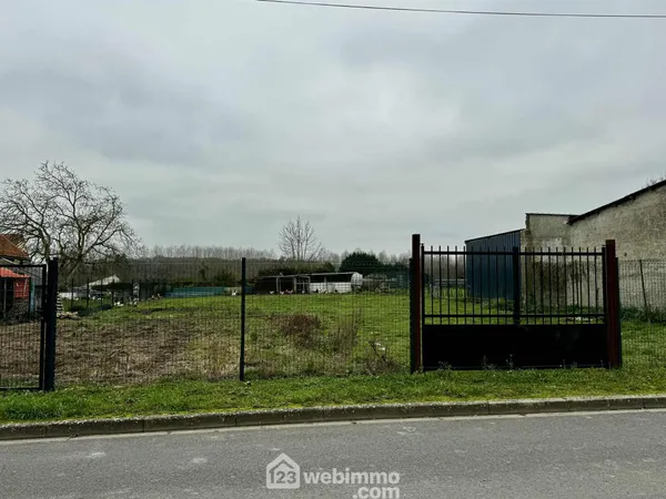 Terrain constructible - 937m² - Versigny 