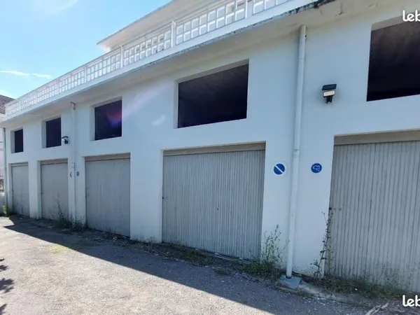 Box / garage a louer 