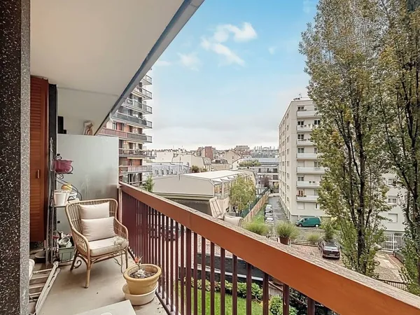 A VENDRE - Appartement T3 - Traversant avec terrasse - Cave et Parking 