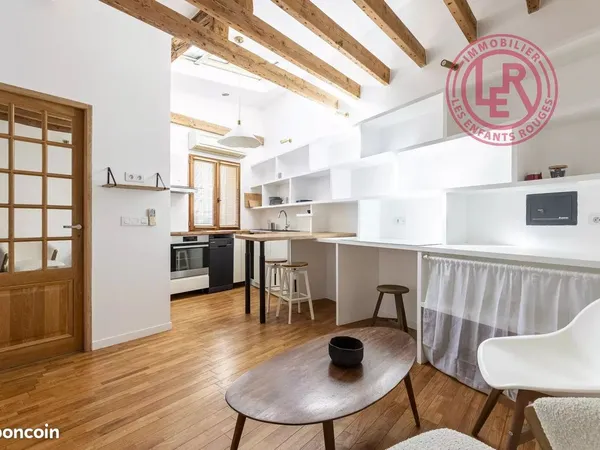 Studio 1 pièce 25 m² 