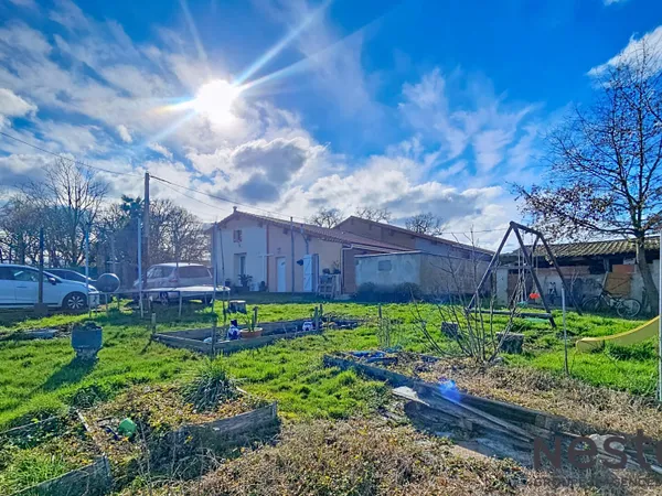A Vendre Ancienne Ferme Rénovée 4 Chambres sur Plus de 200m² Habitable avec Jardin Secteur 
