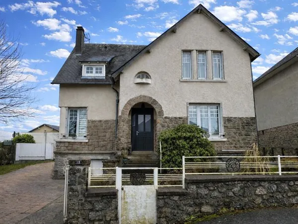 BELLE MAISON DE VILLE 
