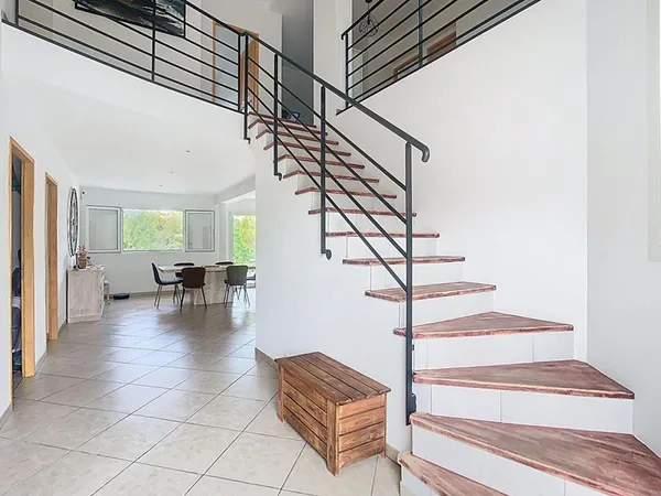 Maison 7 pièce(s) 180 m2, VISITE VIRTUELLE sur demande 