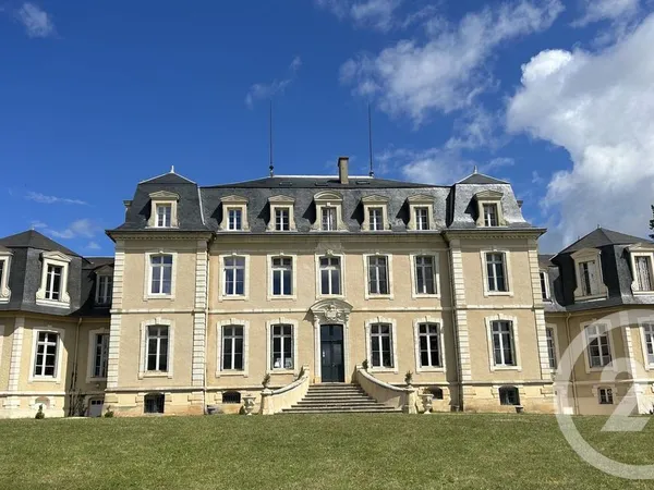 Maison 1200 m² 