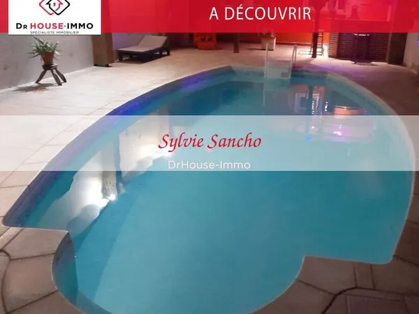 Propriété 8 pièces 333 m² 