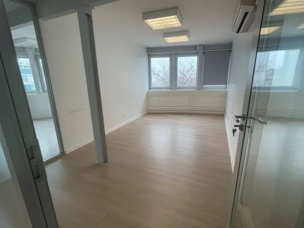 Bureaux 280 m² 