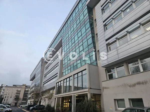 Bureaux 1678 m² 