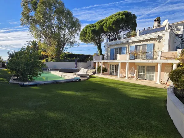 Elégante villa familiale à vendre 