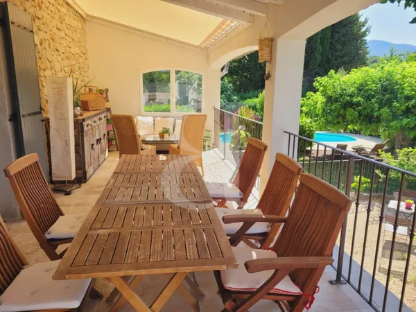 Mas provençal 10 pièces 240 m² 
