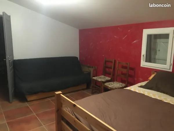 Chambre 20 M2 pour etudiant/alternant -Quartier calme-Place de parking-Wifi-Prix tout compris avec 