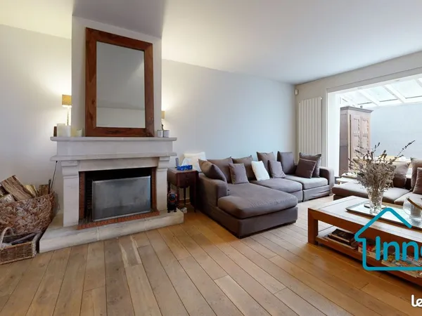 Maison 8 pièces 205 m² 