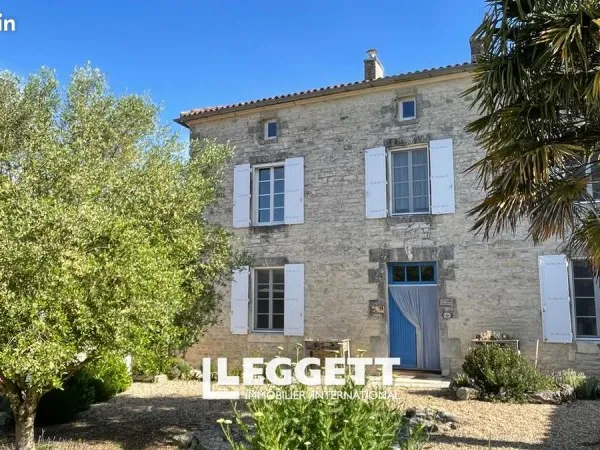 Maison 7 pièces 210 m²
