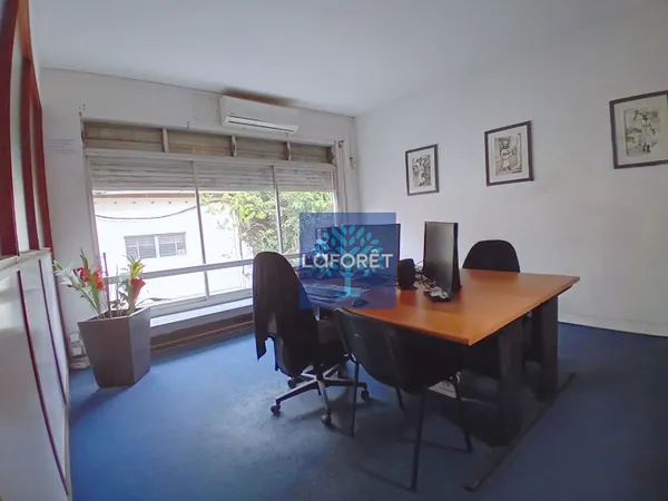 A LOUER : LOCAL PROFESSIONNEL/BUREAUX - 98 M2 - FORT-DE-FRANCE 