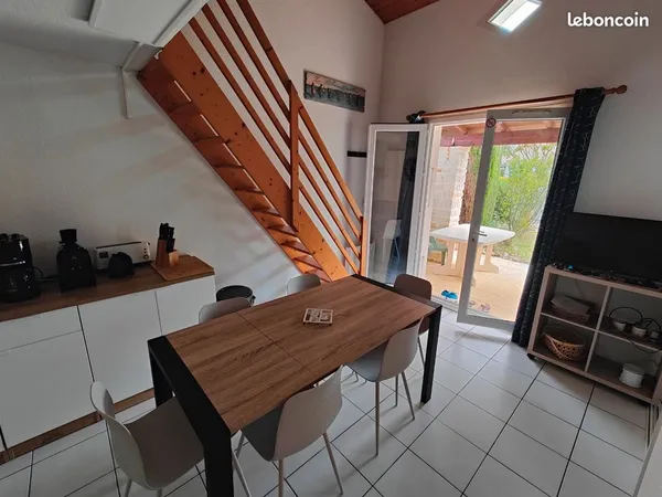 Maison meublée T3 48m2 jardinet clos et terrasse couverte 