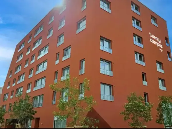 A LOUER - surface commerciale dans une résidence hotelière 