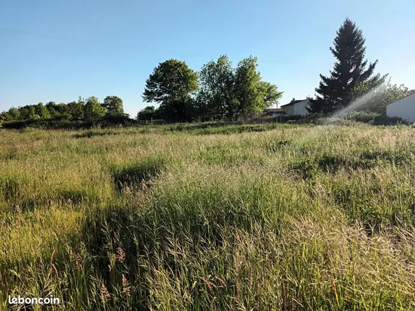 Terrain 723 m² Le Mung 