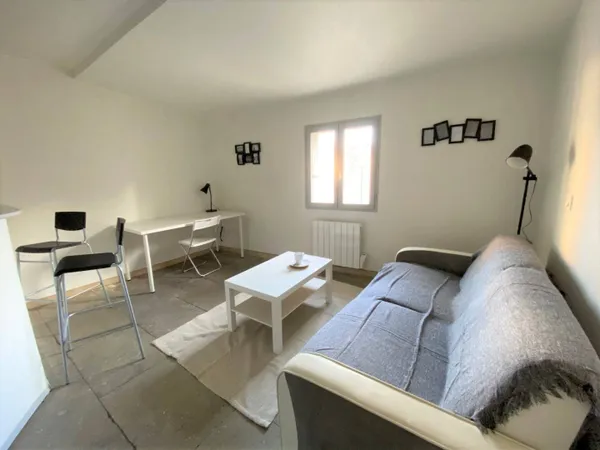 Studio 1 pièce 26 m² 