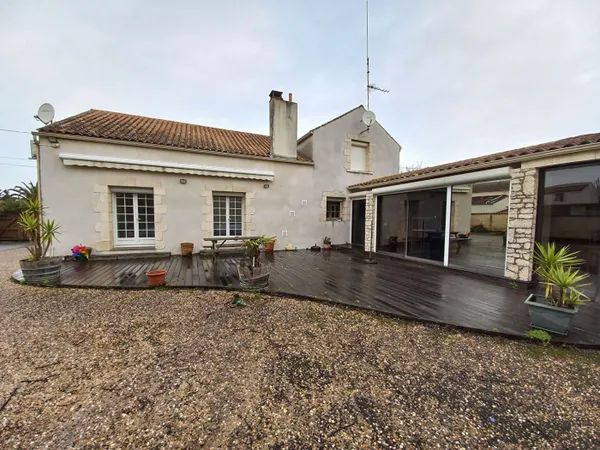 Maison proche du port et des commerces à Saint Pierre D Oleron 
