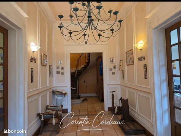 Maison 10 pièces 393 m² 