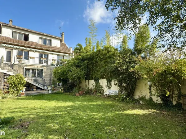 Maison 10 pièces 298 m² 