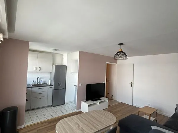 Appartement 2 Pièces · 43 m² meublé refait à neuf 