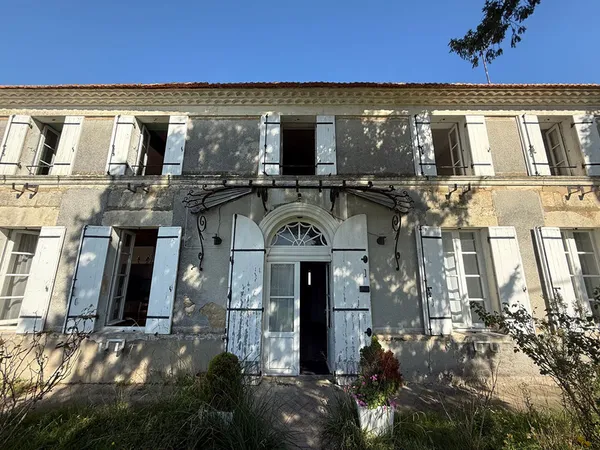 MAISON A CHARME À PROXIMITÉ DES COMMODITÉS 