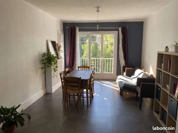 Chambre dans colocation 