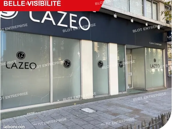 Local commercial 113 m² 