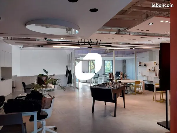 Local d'activité 600 m² 