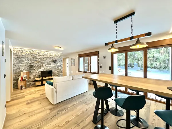 Appartement de 70 m2 entièrement refait à neuf aux Gets. 