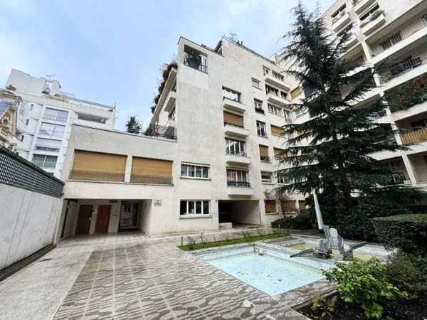 Bureaux 543 m² 