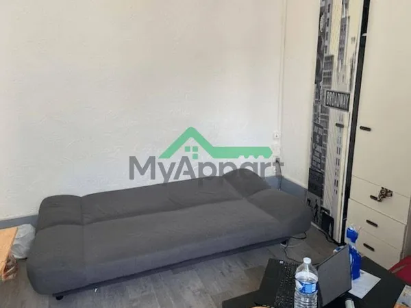 Studio 1 pièce 15 m² 