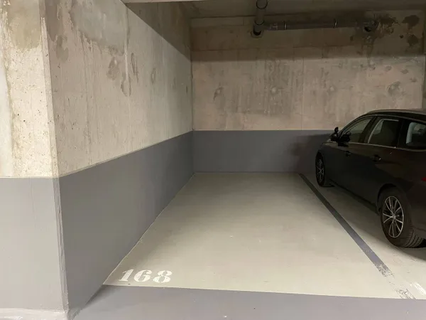 Parking 12 m² 