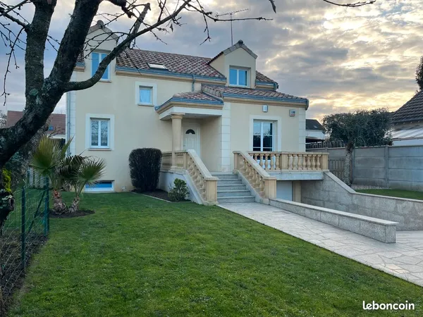 Maison 130 m² hab. - Sous-sol total - Terrain 800 m² - DPE C 