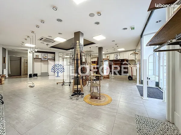 Local commercial 110 m² THOUARS 