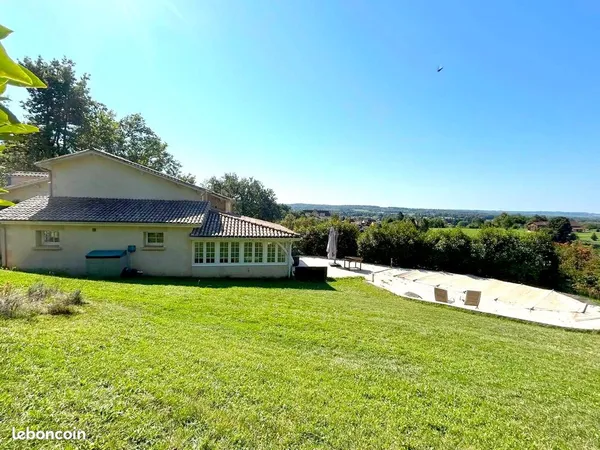 Maison 7 pièces 209 m² 