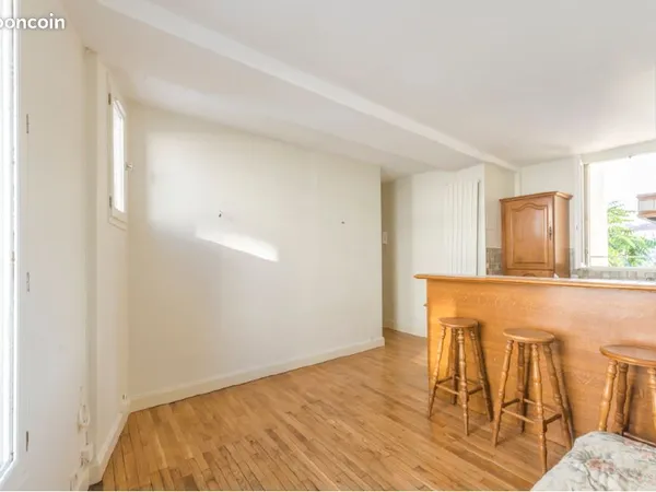 Appartement Boulogne Billancourt 2 pièce(s) 40.11 m2. En plein centre ville dans une rue calme à 