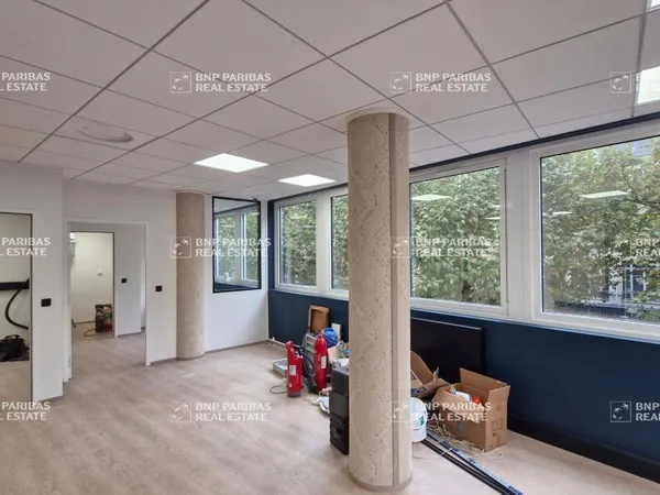 Bureaux 100 m² 