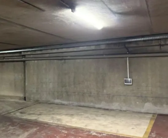 Hauteur 3m - parking sous-sol sécurisé 