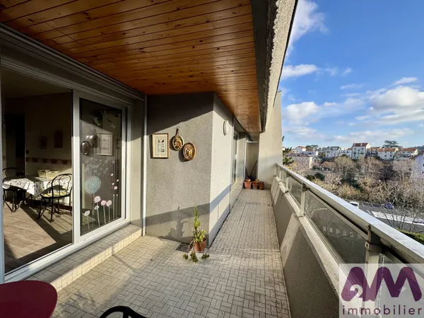 Appartement T3 - Grand balcon - 2 ch. - parking en sous-sol 