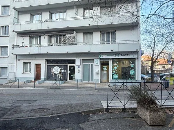 Appartement 3 pièces 74m2 2500 / m2 